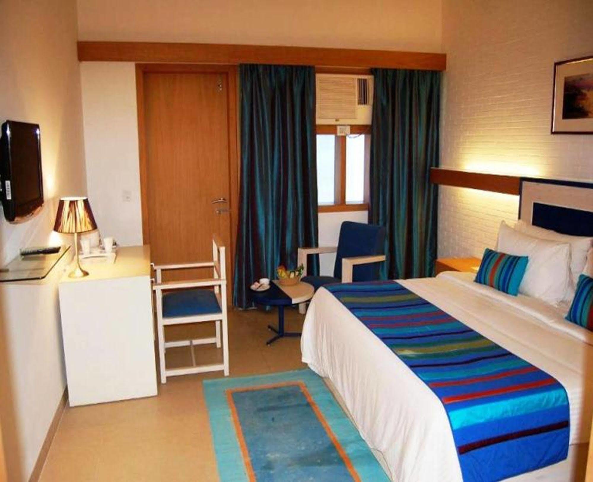 Peerles Sarovar Portico Port Blair Buitenkant foto