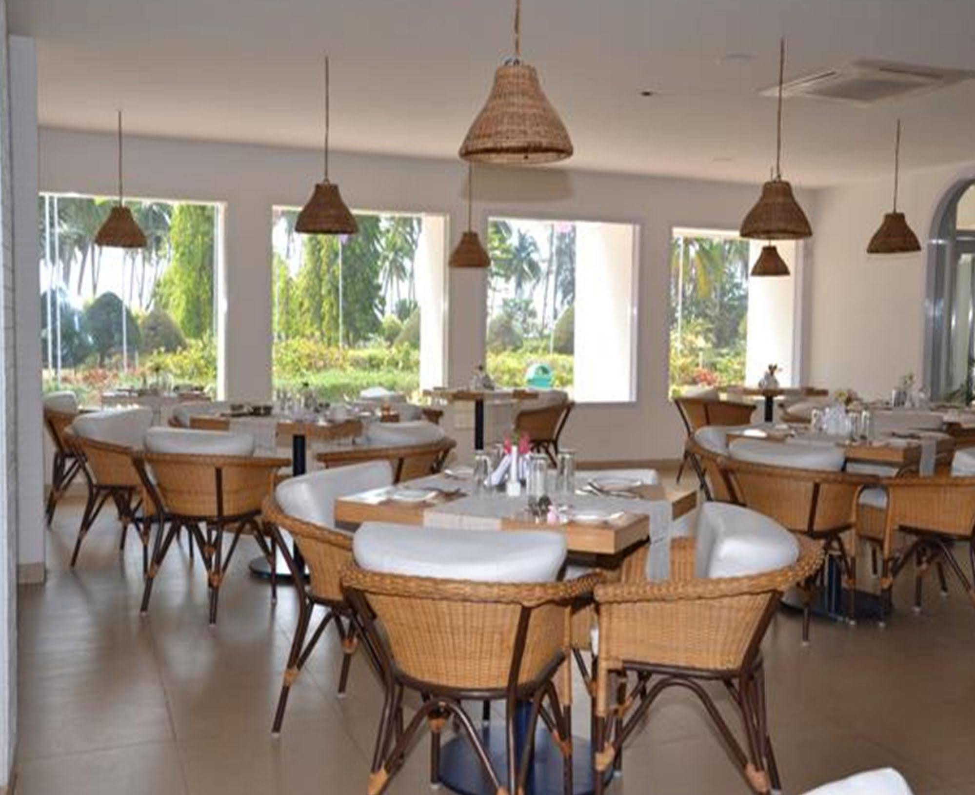 Peerles Sarovar Portico Port Blair Buitenkant foto